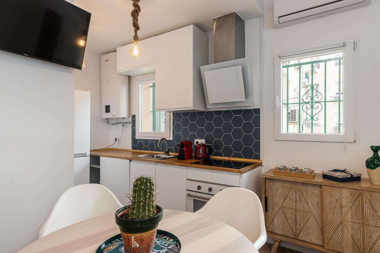 Bnbholder Friendly La Latina Apartment มาดริด ภายนอก รูปภาพ