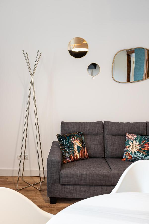 Bnbholder Friendly La Latina Apartment มาดริด ภายนอก รูปภาพ