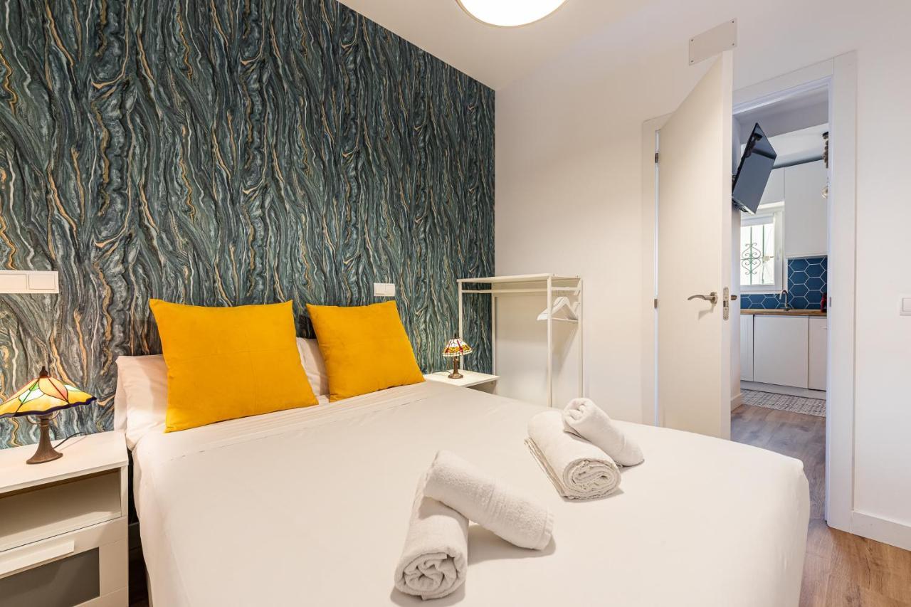 Bnbholder Friendly La Latina Apartment มาดริด ภายนอก รูปภาพ